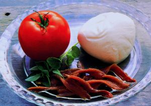 Tomate-Basilikum-Mozarella-Sardellen.jpg
